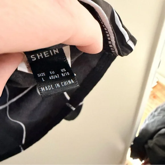 SHEIN Black and White Grid Blouse Women’s Large - Picture 6 of 7